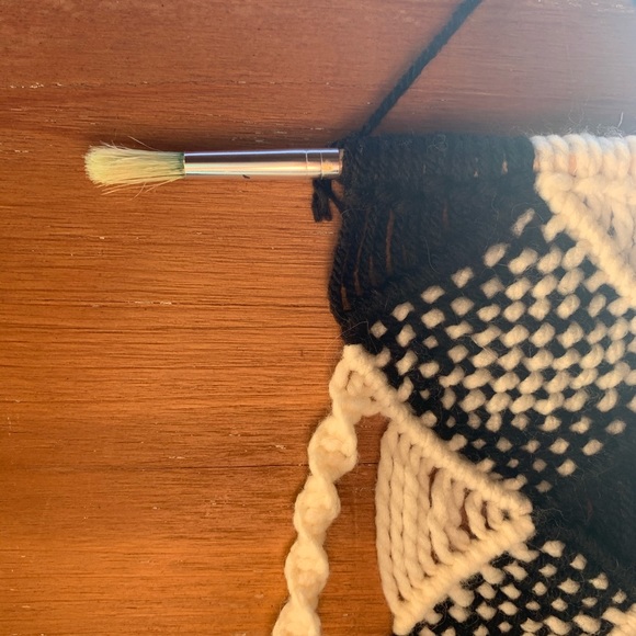 yin yang paintbrush macrame - Picture 3 of 11